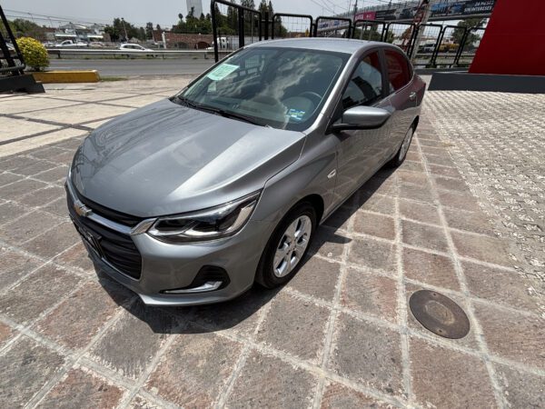 ONIX LT 2023 - Imagen 7