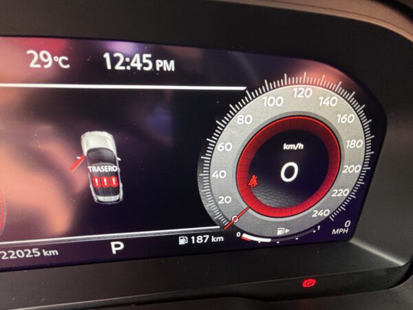 XTRAIL  PLATINUM PLUS 2024 - Imagen 17