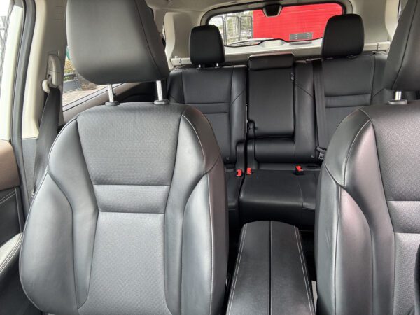 XTRAIL  PLATINUM PLUS 2024 - Imagen 18