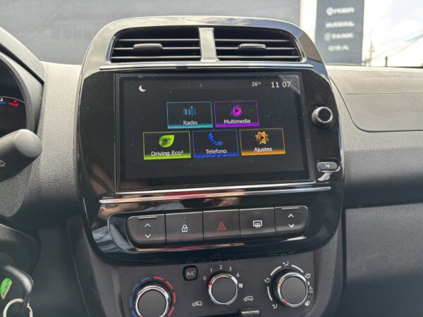 KWID ICONIC TM MY2025 - Imagen 8