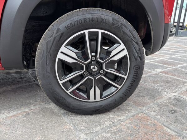 KWID ICONIC TM MY2025 - Imagen 7