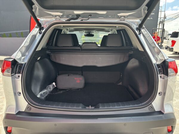 COROLLA CROSS XLE CVT 2024 - Imagen 18