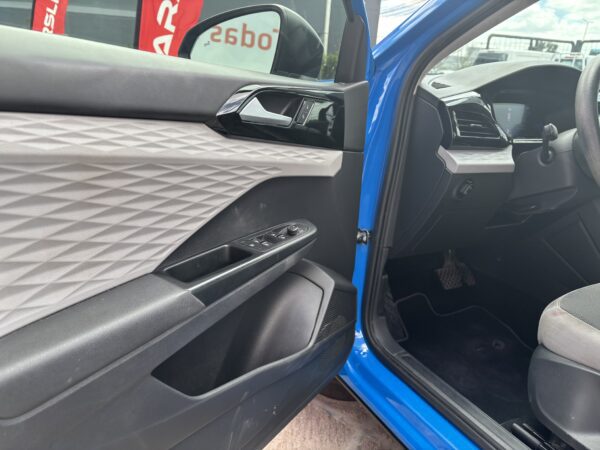 TAOS TRENDLINE TRIPTRONIC 2021 - Imagen 7