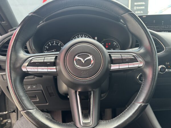 MAZDA M3H SG XAM 2023 - Imagen 16