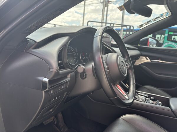MAZDA M3H SG XAM 2023 - Imagen 10