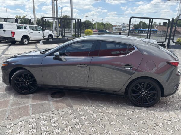MAZDA M3H SG XAM 2023 - Imagen 4