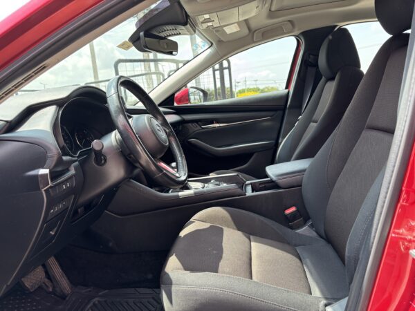 MAZDA 3 I SPORT 2024 - Imagen 8