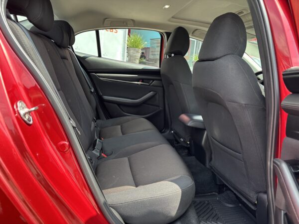 MAZDA 3 I SPORT 2024 - Imagen 13