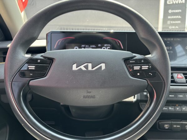 K3 LX SEDAN 2024 - Imagen 13
