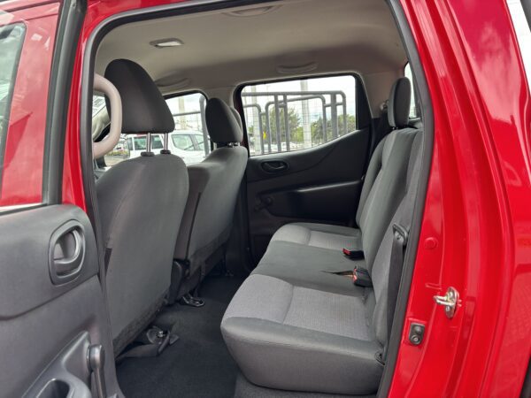 FRONTIER NP300 DOBLE CABINA S 2018 - Imagen 11