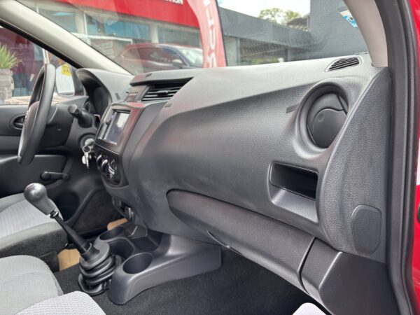 FRONTIER NP300 DOBLE CABINA S 2018 - Imagen 18