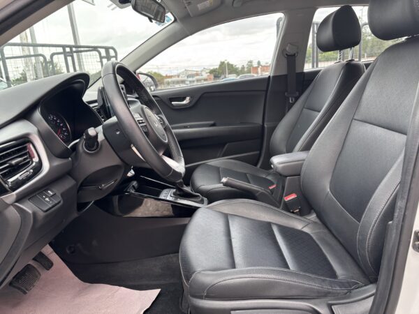 KIA RIO EX 2023 - Imagen 9