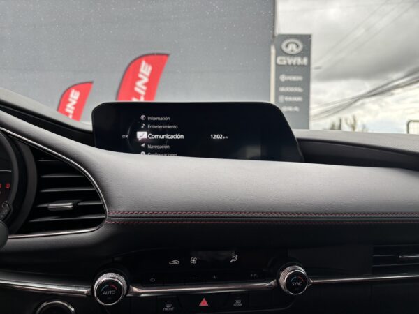 MAZDA M3H CE XAM 2023 - Imagen 11