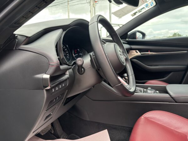 MAZDA M3H CE XAM 2023 - Imagen 12