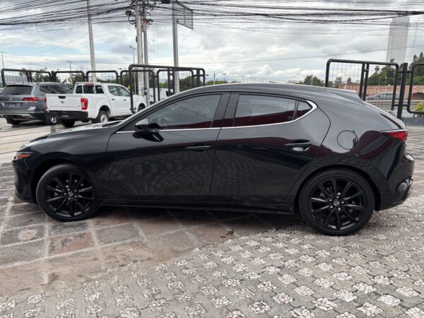 MAZDA M3H CE XAM 2023 - Imagen 4