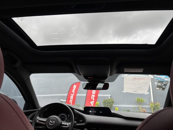 MAZDA M3H CE XAM 2023 - Imagen 9