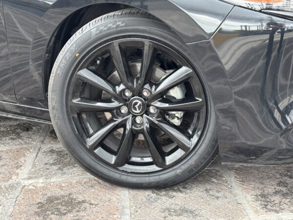 MAZDA M3H CE XAM 2023 - Imagen 6