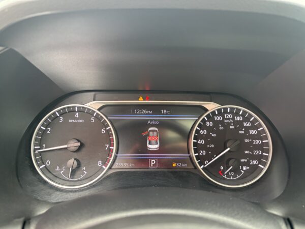 SENTRA SR PLATINUM 2023 - Imagen 11
