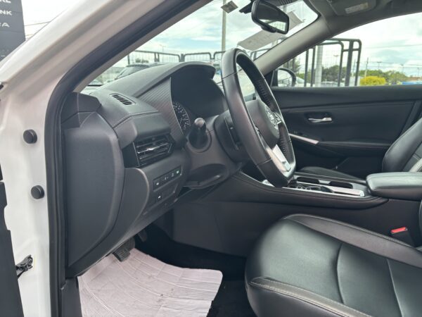 SENTRA SR PLATINUM 2023 - Imagen 14