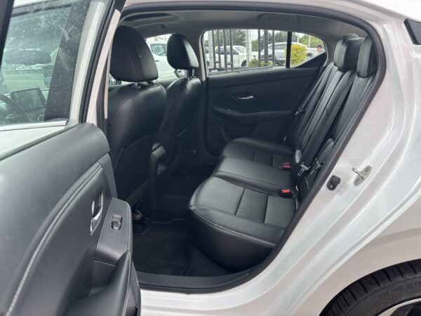 SENTRA SR PLATINUM 2023 - Imagen 9