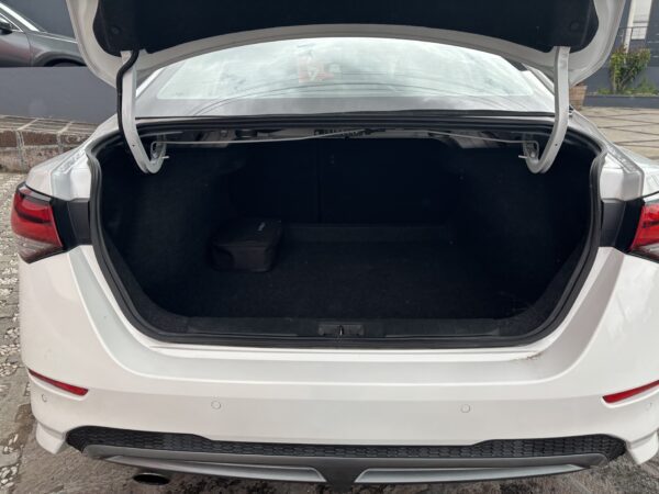 SENTRA SR PLATINUM 2023 - Imagen 6