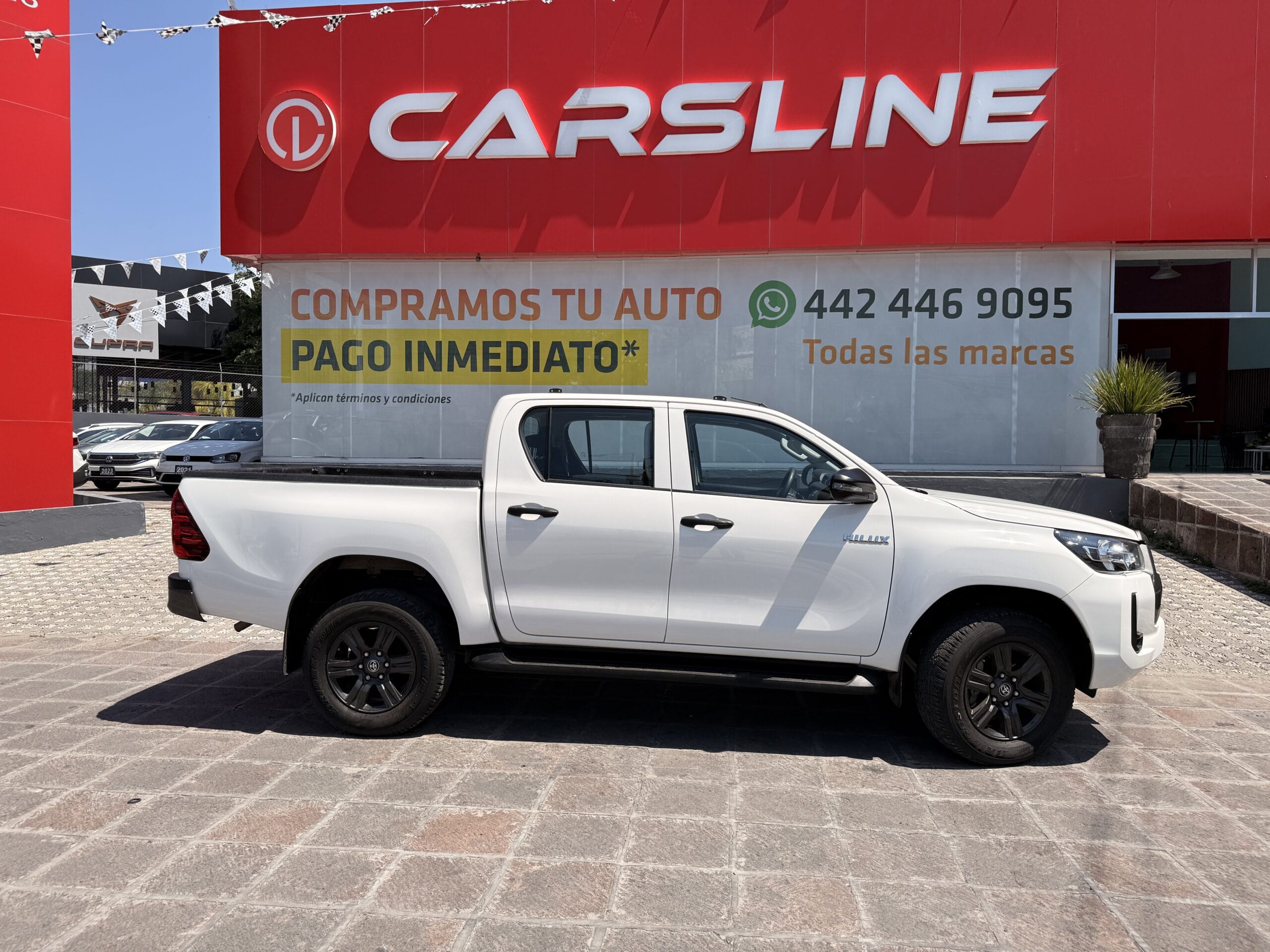 TOYOTA HILUX D-CAB SR 2024