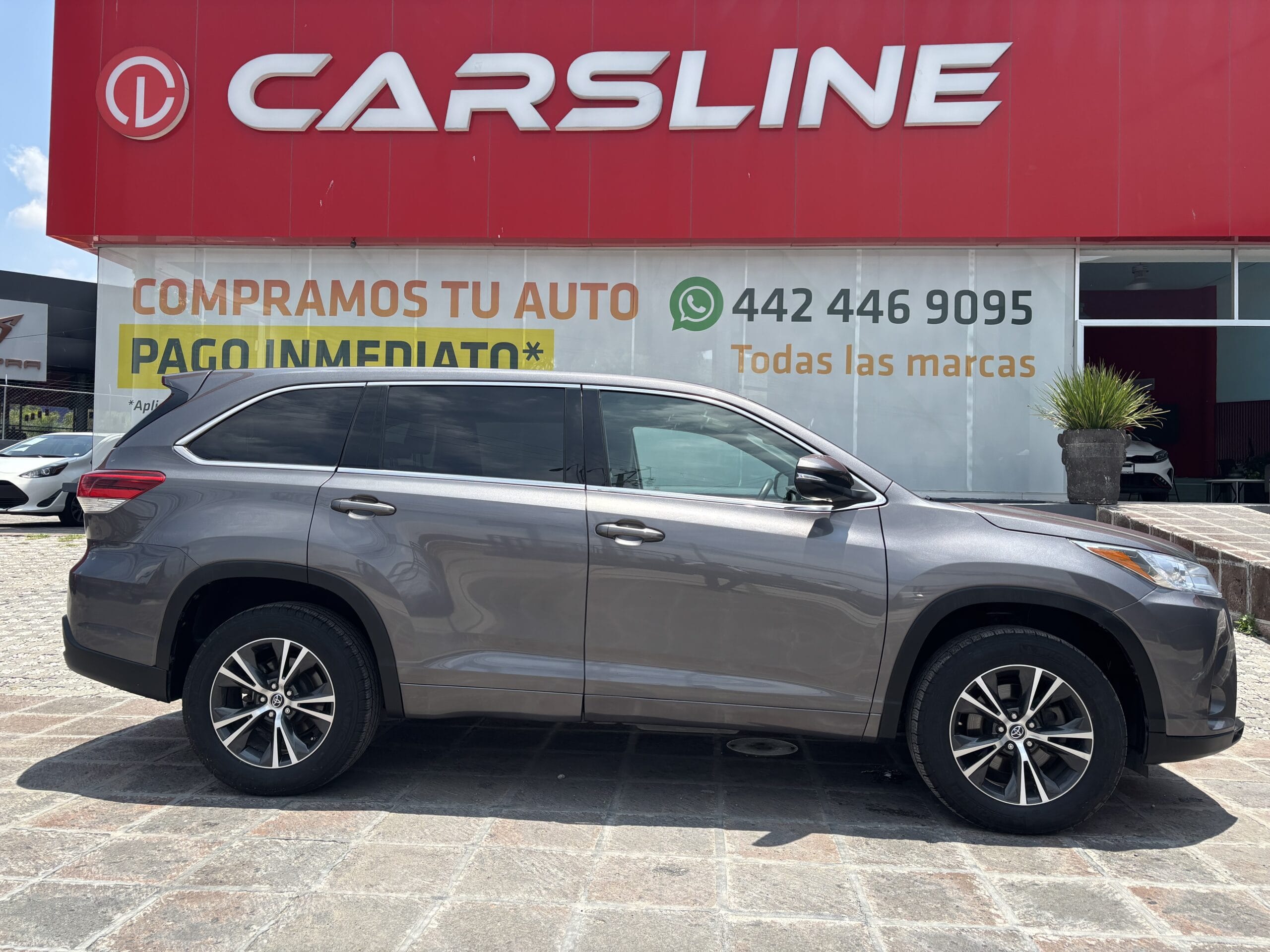 TOYOTA HIGHLANDER LE 2017
